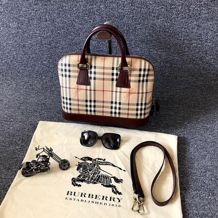 burberry 博柏利 burberry博柏利 单肩贝壳包 女士