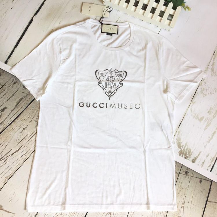 参数信息 品牌:gucci 品类:t恤 成色:99新 持有配件:透明袋 尺码:l