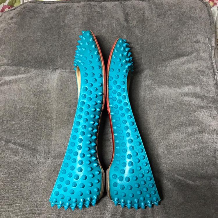 christian louboutin 克里斯提·鲁布托蓝色铆钉平跟鞋