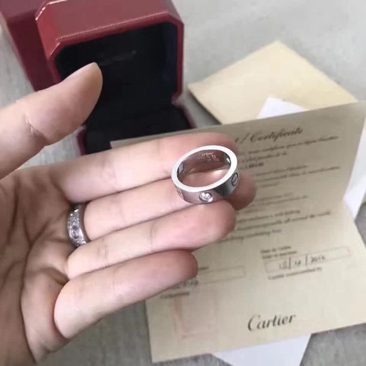 cartier 卡地亚三钻白金戒指