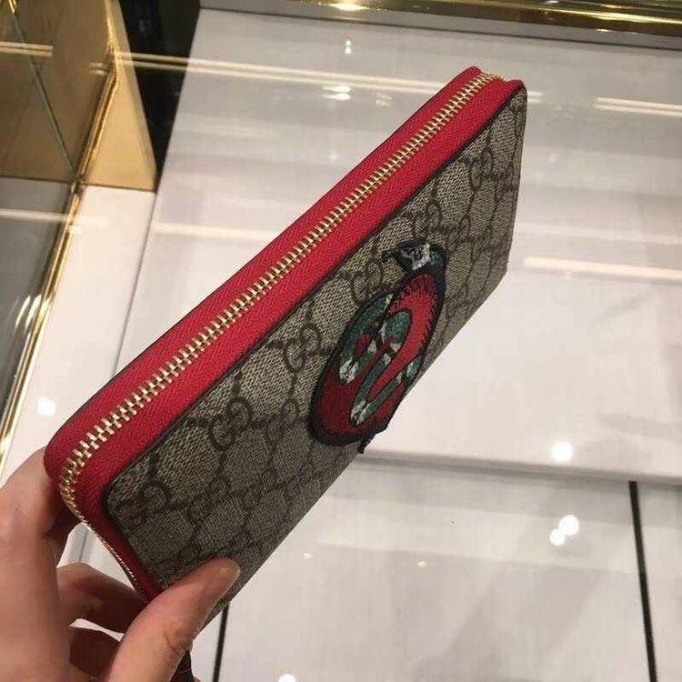 gucci 古驰刺绣蛇拉链钱包