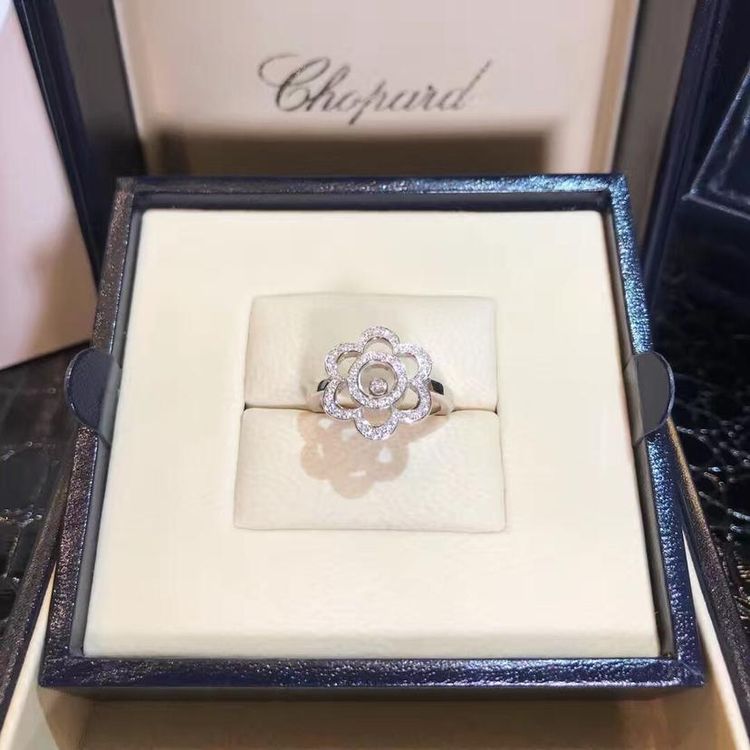 chopard 萧邦18k白金钻石戒指