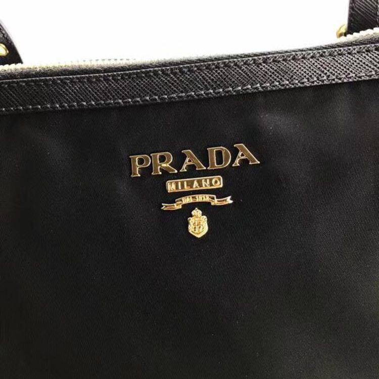 prada 普拉达拉链手提包