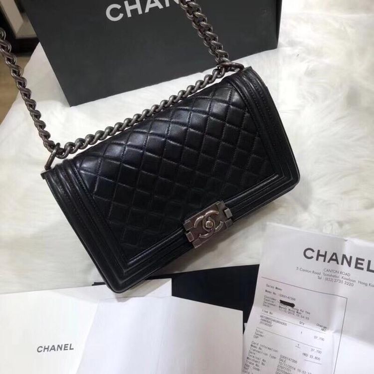 chanel 香奈儿leboy中号羊皮黑银扣单肩包