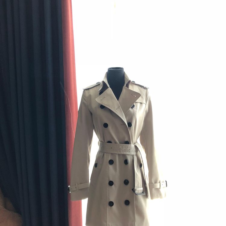 15200 商品参数 品牌 burberry 品类 风衣 成色 99新 尺码 m 款式