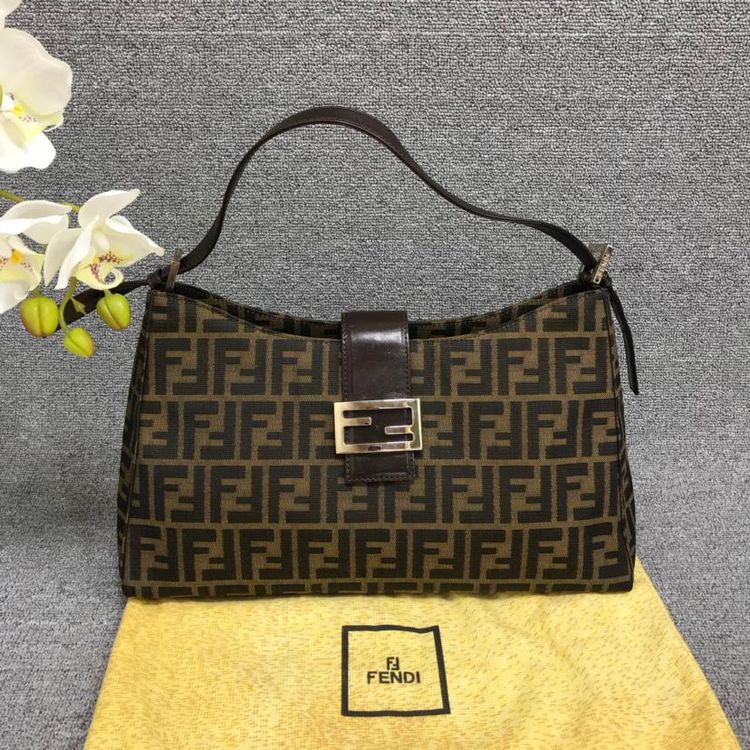 fendi 芬迪老花手提单肩女包