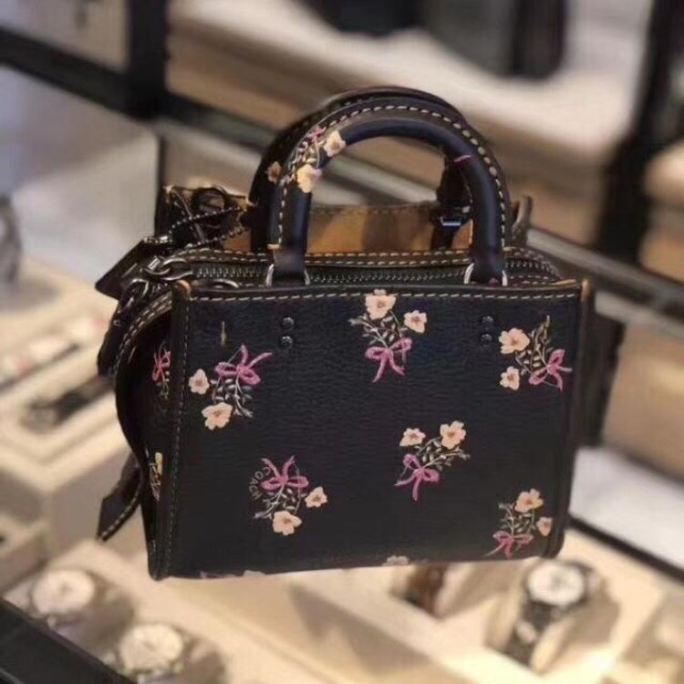 coach 蔻驰1941系列rogue 17花朵手提包