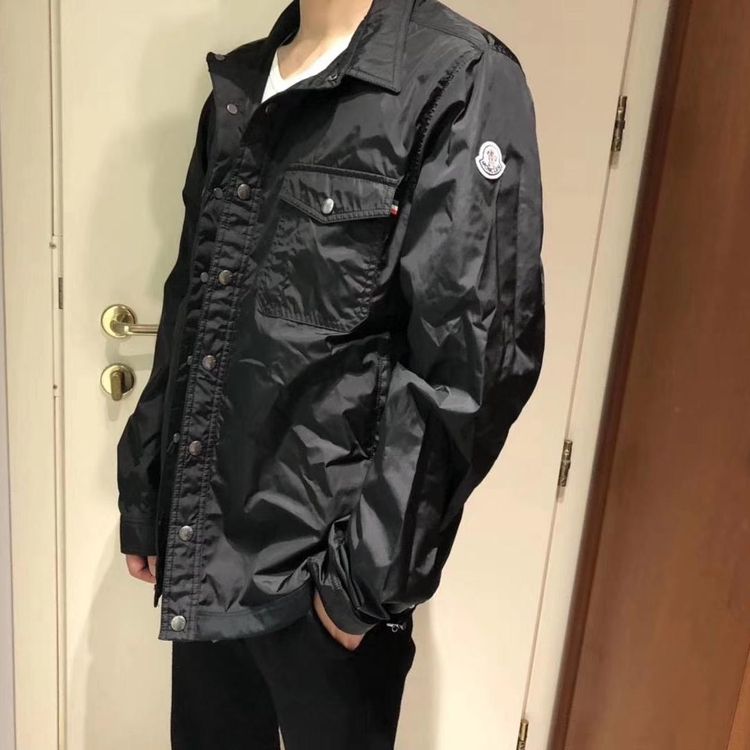 moncler 蒙口男士黑色夹克风衣服