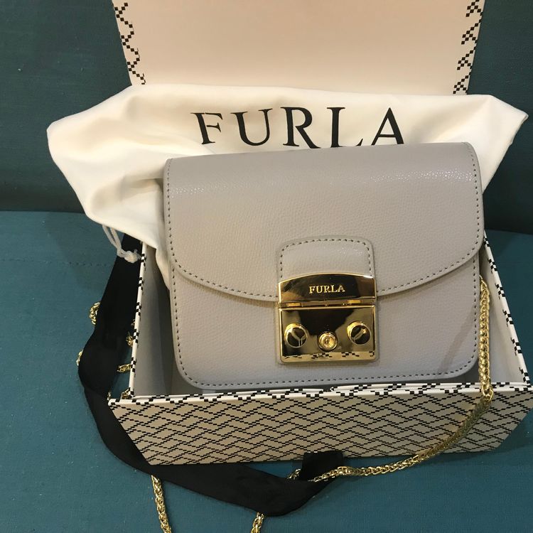 furla 芙拉浅灰色斜跨链条小方包