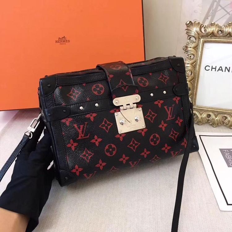 louis vuitton 路易·威登softmalletrunk限量黑底红花软盒子单肩包