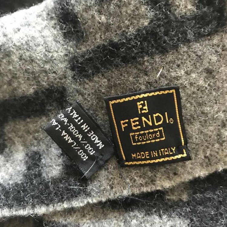 fendi 芬迪羊毛围巾