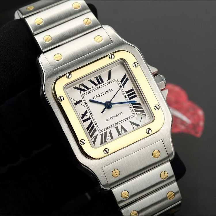 4、卡地亚桑托斯男士手表价格是多少？：谁知道卡地亚桑托斯手表的价格