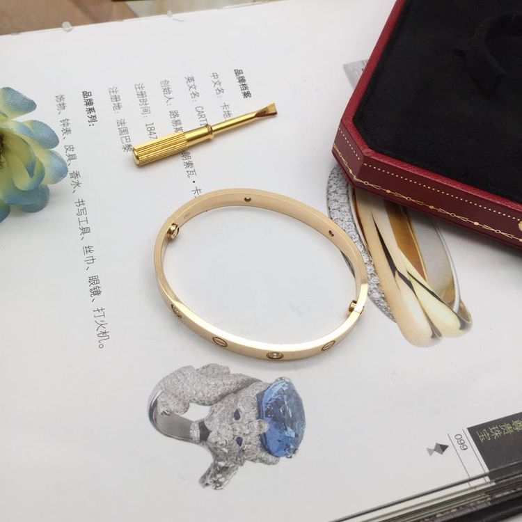 cartier 卡地亚love系列18k金手镯