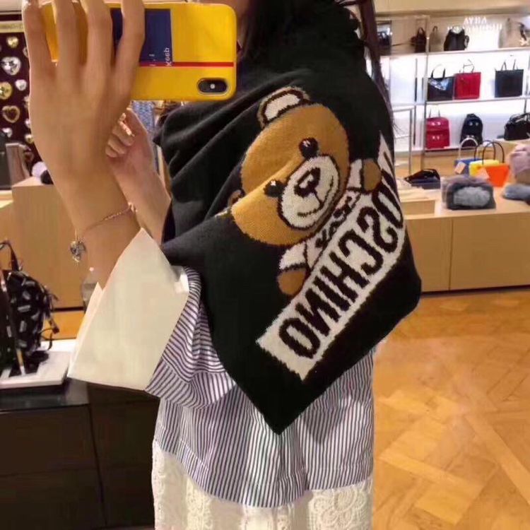 moschino 莫斯奇诺小熊针织围巾