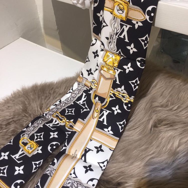 louis vuitton 路易·威登 1400lv 绑带小丝巾 尺寸118/8cm 多种绑法