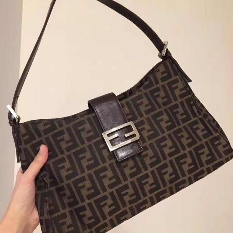 fendi芬迪fendi zucca老花大法棍硬版中古包正品