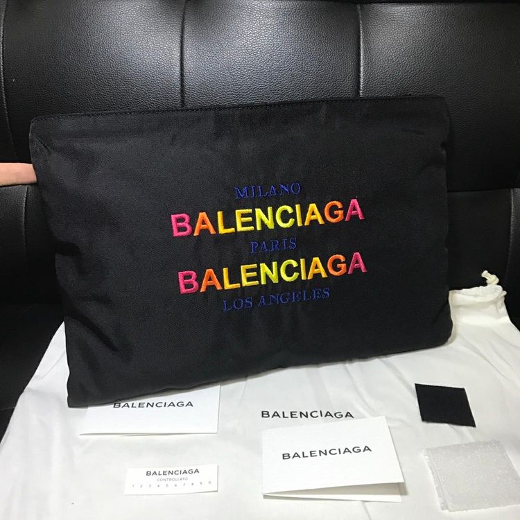 balenciaga 巴黎世家字母渐变色男士女士通用手拿包