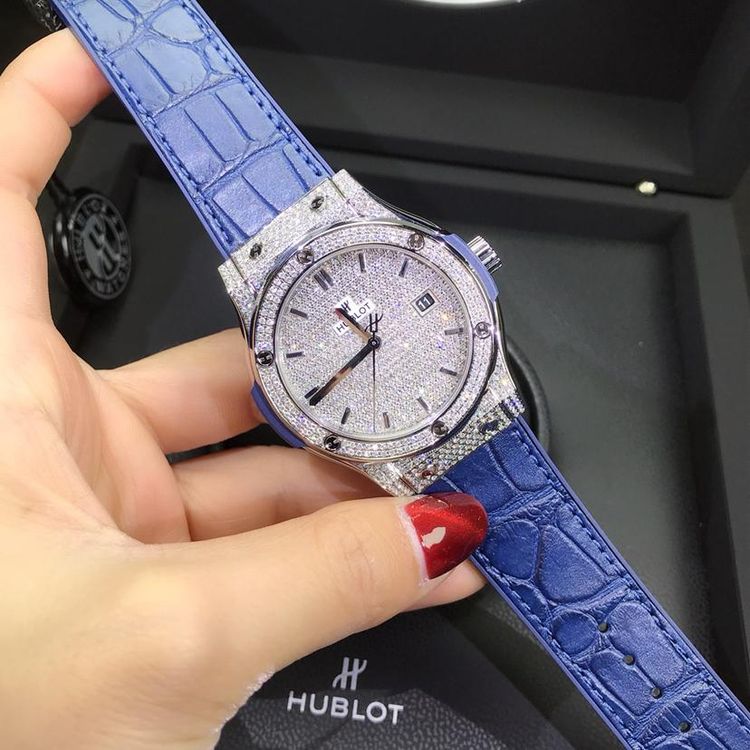 hublot 宇舶后钻满天星自动机械男表