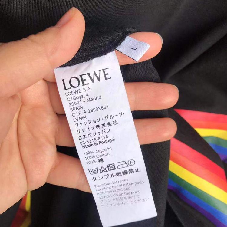 loewe 罗意威男士新款黑色彩虹字母短袖t恤