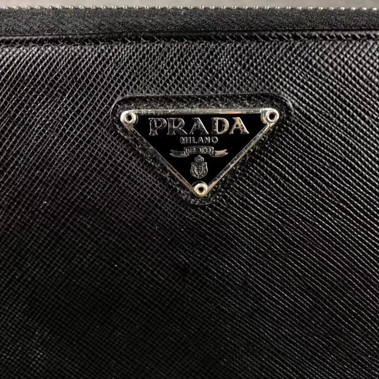 prada 普拉达十字纹牛皮长款拉链全开钱包