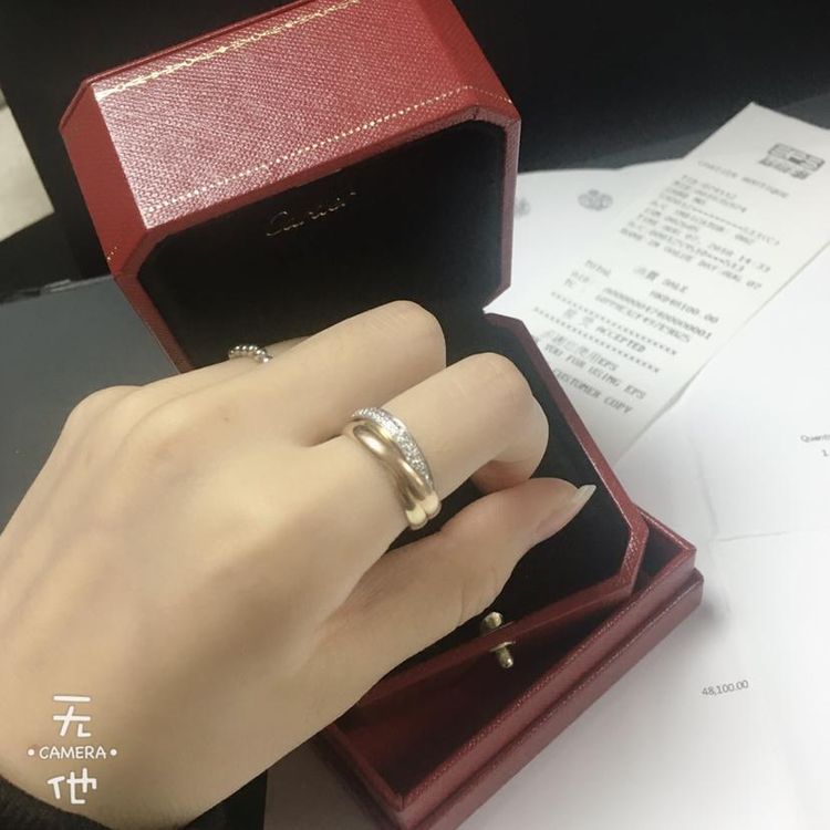 cartier 卡地亚trinity系列三色三环金满钻满天星戒指