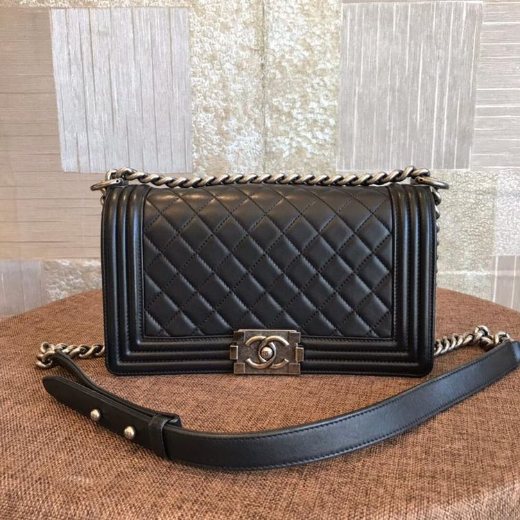 chanel 香奈儿leboy中号黑银羊皮链条包