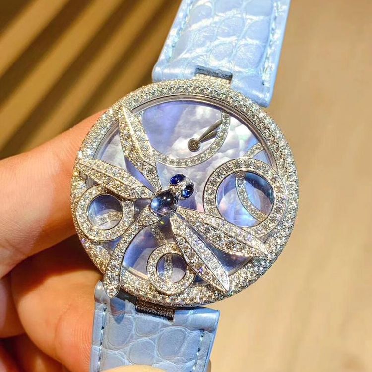 2、这款手表是哪个型号的 rochas？多少钱？谢谢！ 