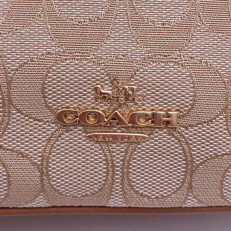 coach 蔻驰经典老花logo浅色拼色链条相机单肩包