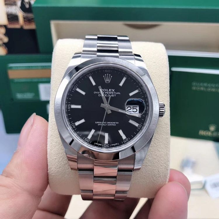 rolex 劳力士126300黑面条刻机械腕表