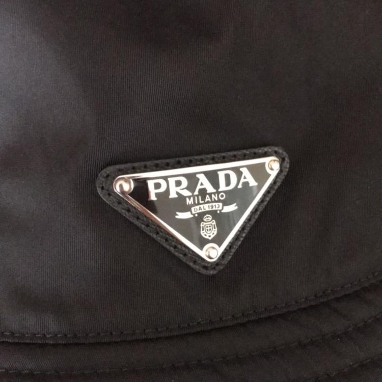 prada 普拉达帽子