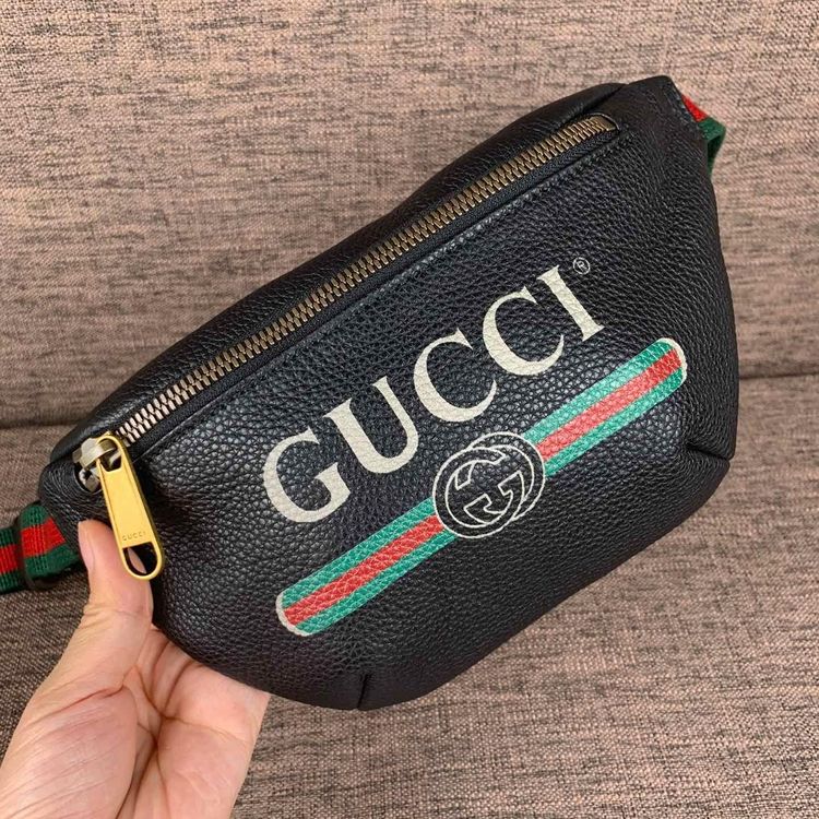 gucci 古驰黑色胸包腰包