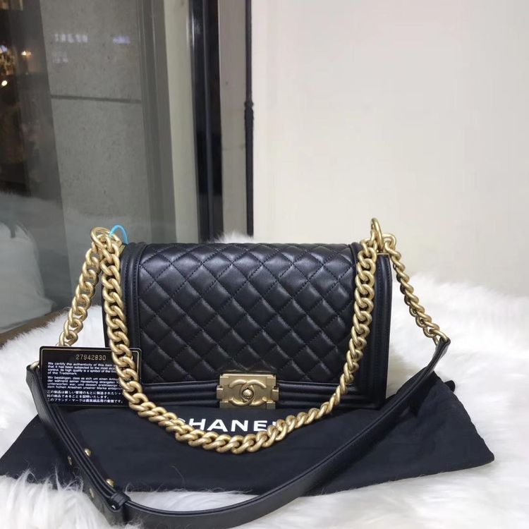 chanel 香奈儿经典款leboy中号黑金羊皮单肩斜挎包