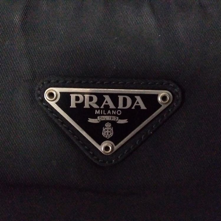 prada 普拉达帆布包