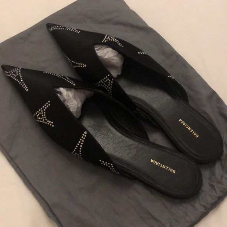 balenciaga 巴黎世家平底尖头拖鞋