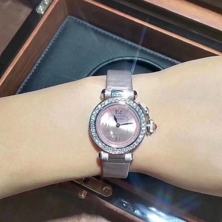 cartier 卡地亚帕莎系列 w3140026后镶钻石英女表