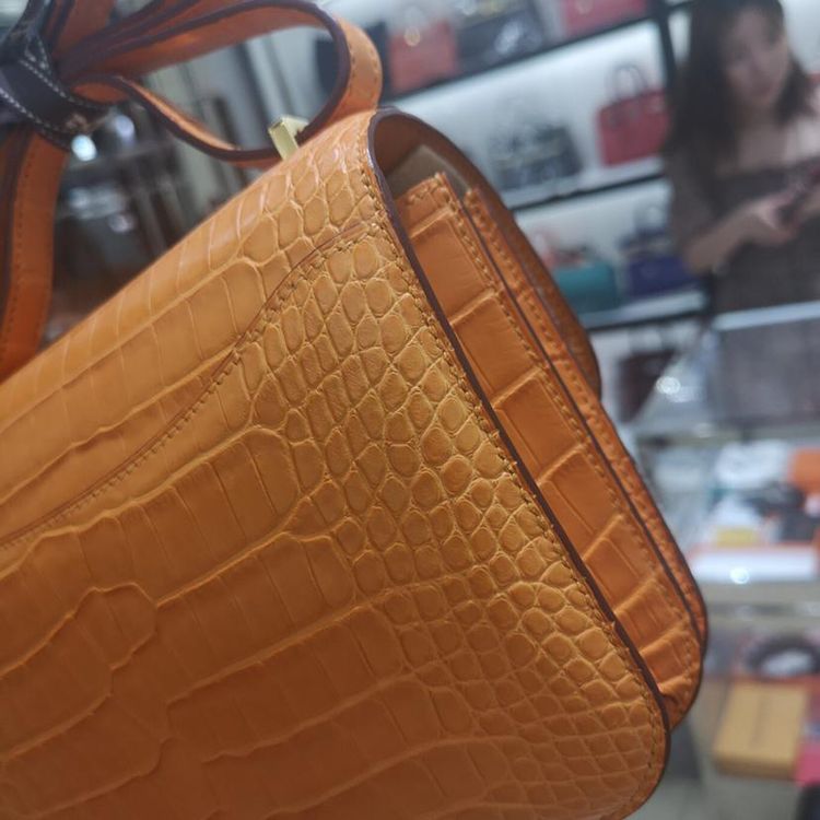 hermès 爱马仕康康constance 19鳄鱼杏色c刻单肩包