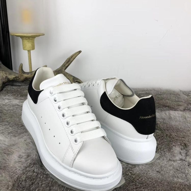 alexander mcqueen 亚历山大·麦昆黑尾小白鞋休闲鞋