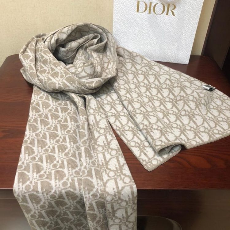 dior 迪奥棕色100%羊毛围巾