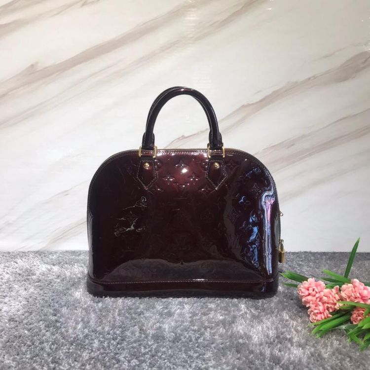 louis vuitton 路易·威登漆皮车厘子贝壳小号手提包