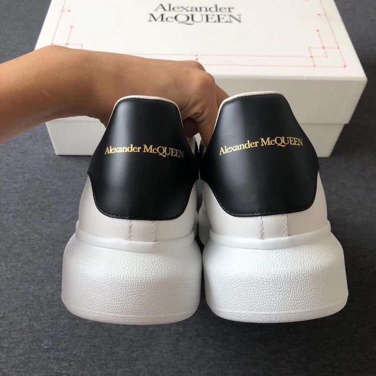 alexander mcqueen 亚历山大·麦昆黑尾小白鞋休闲鞋