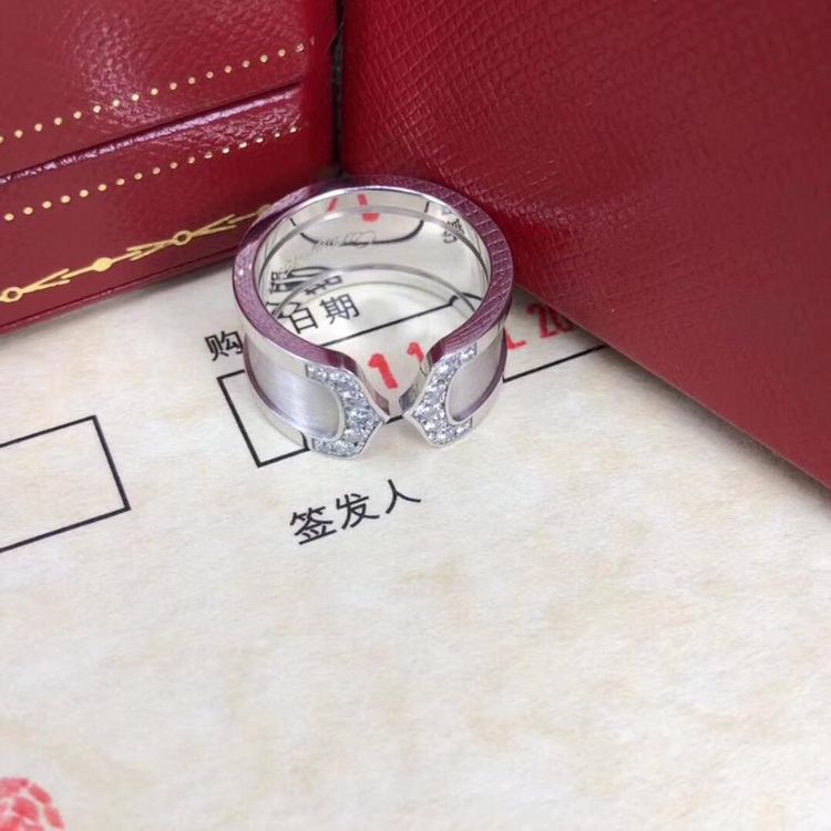 cartier 卡地亚白金宽版天使之吻钻石戒指