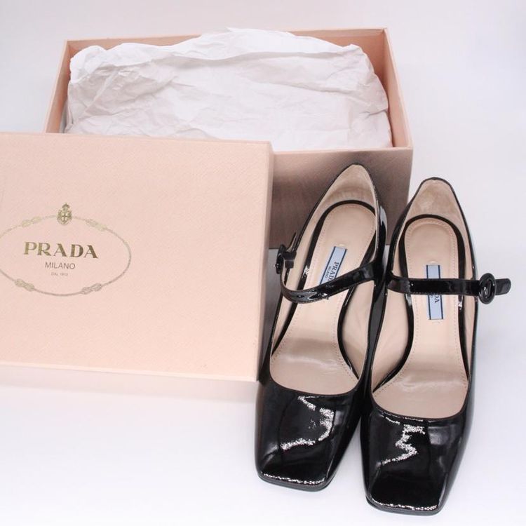 prada 普拉达方头粗跟一字扣真皮漆皮中跟女鞋