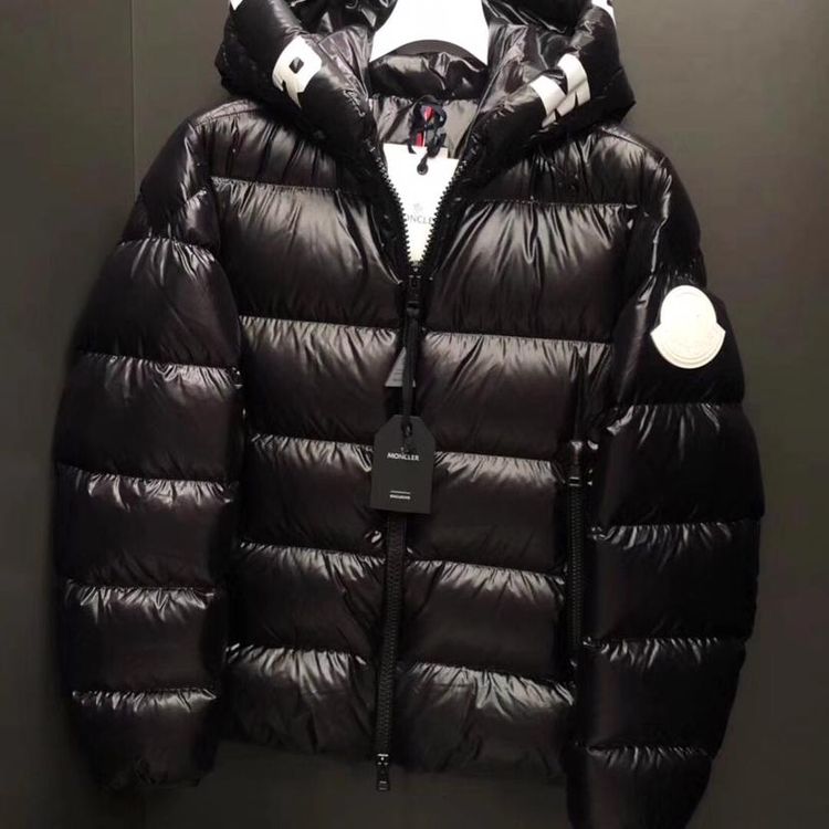 moncler 蒙口男款dubois黑亮羽绒服