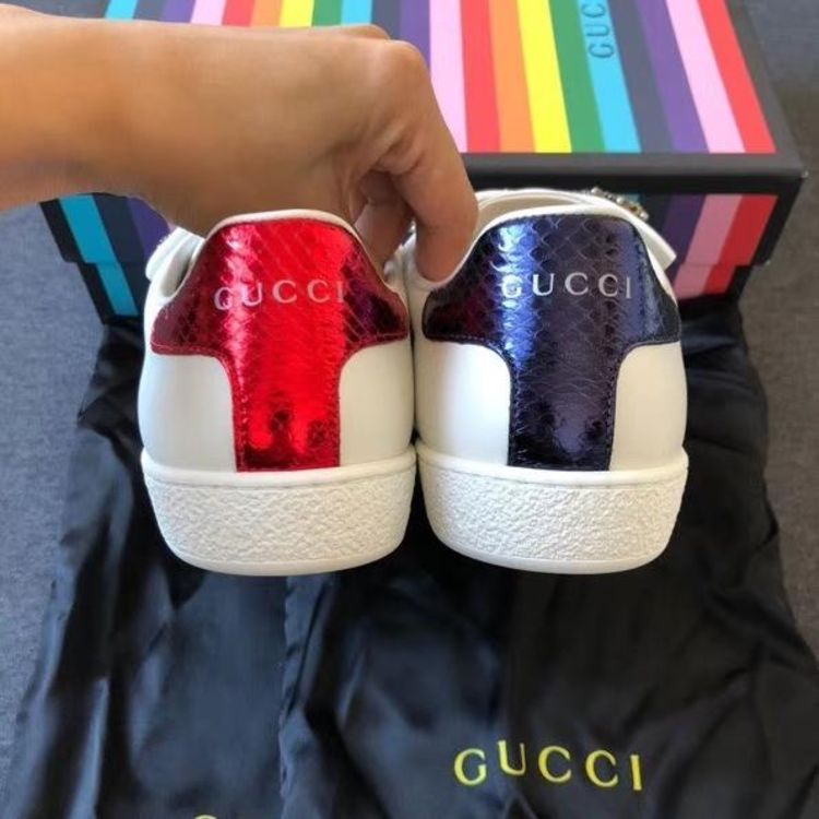 gucci 古驰限量款经典款水钻蝴蝶结红蓝蛇皮尾小白鞋休闲鞋