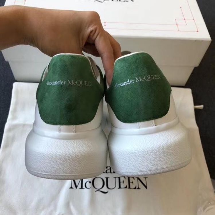 alexander mcqueen 亚历山大·麦昆新款绿尾厚底小白鞋