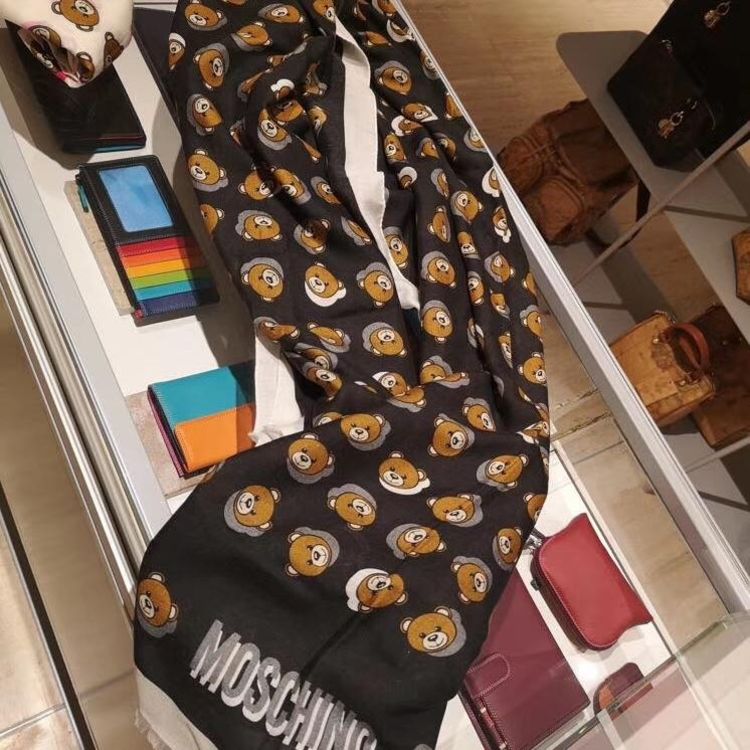 moschino 莫斯奇诺小熊围巾