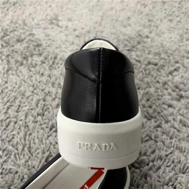 prada 普拉达 prada女士休闲鞋