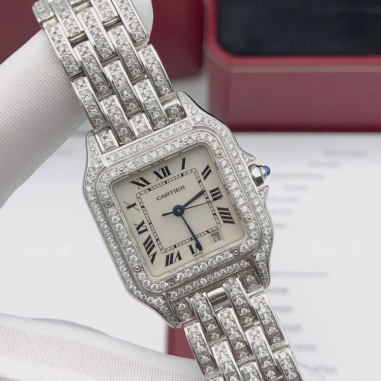 一块2万、4万买的卡地亚手表，已经戴了半年多了。二手市场能卖多少钱？