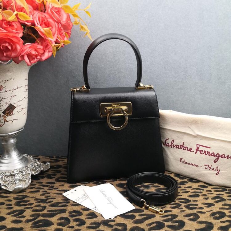 ferragamo 菲拉格慕女士单肩包