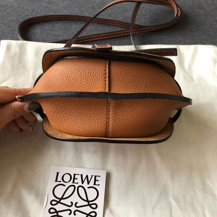 【未使用】loewe ￥ 8500  价格透明· 卖家寄语 罗意威loewe